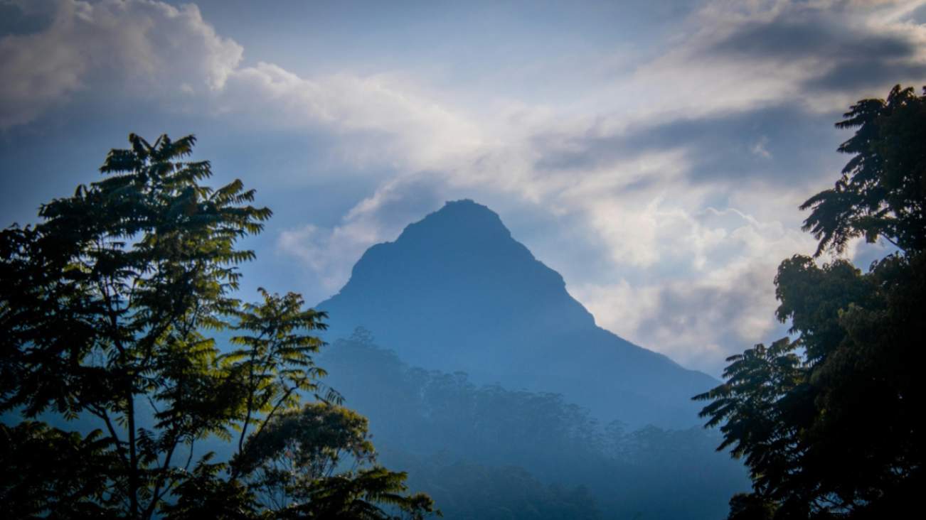 Hike to the Top of Adam’s Peak